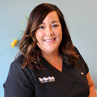 Anne – Dental Assistant