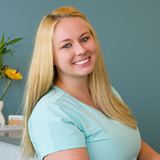 Hallie – Dental Assistant